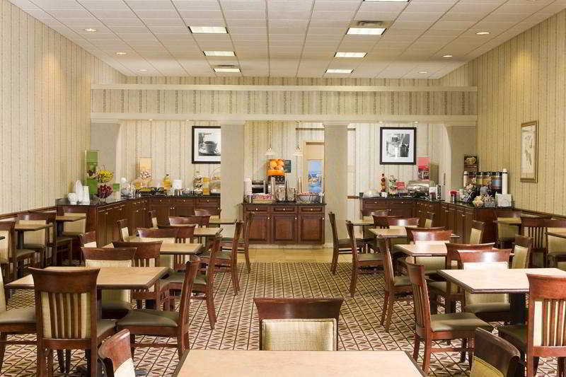 Hampton Inn Philadelphia Center City-Convention Center Restaurant photo