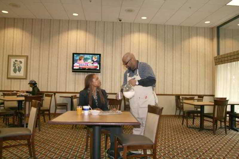 Hampton Inn Philadelphia Center City-Convention Center Restaurant photo